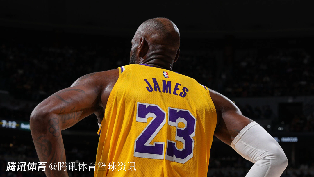 韦德谈詹皇未来：他还能再战两年 作为球迷我不希望他去爵士