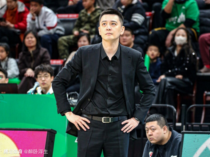 辽宁4连败狂输65分：杨鸣道歉对不起球迷 赵继伟距复出还需时间