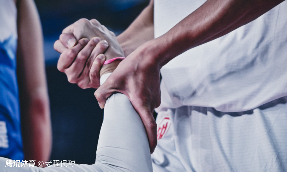 媒体人：合理怀疑有CBA球队更衣室出问题 可能不止一支