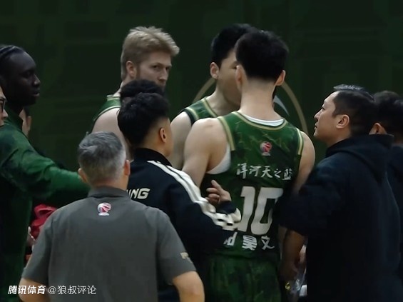 南京同曦突发内讧！郭昊文赵柏清暂停间歇爆发口角欲动手