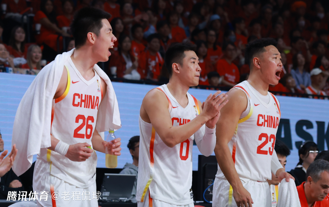 高诗岩两场世预赛拿6分未遭质疑 这次没人喊他“铁王”