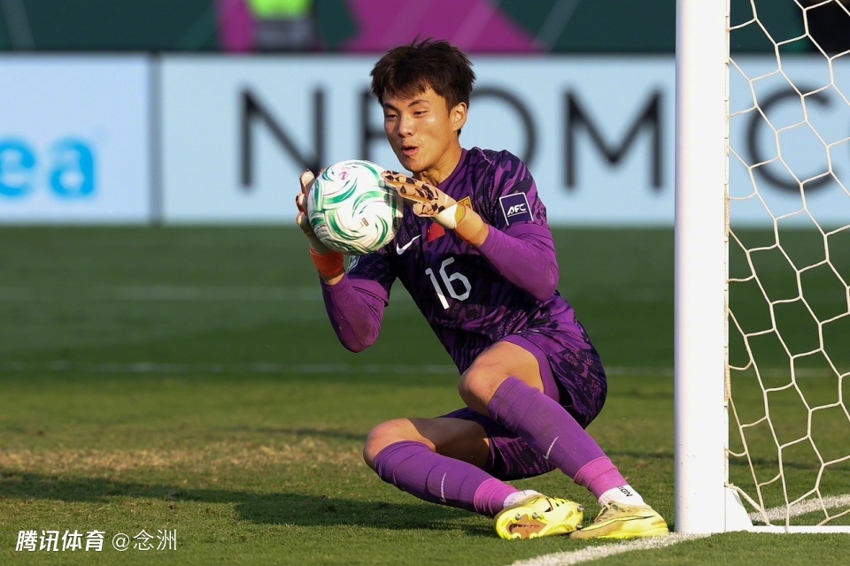 越南媒体：中国有李昊我们有陈忠坚 3场扑7点 点球大战胜率100%