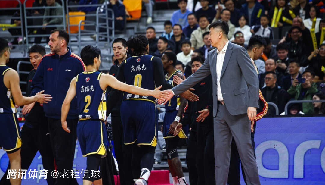 杜锋：广东把比赛想简单 以为洛夫顿没报名就能随便打