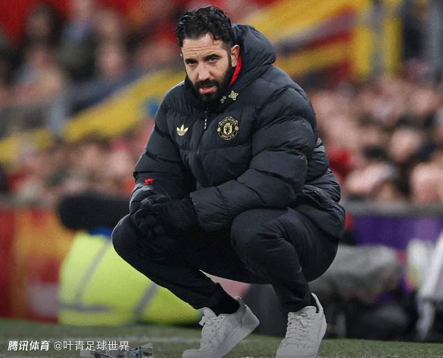 下课第1天 阿莫林笑容满面 遣散费975万 与妻子出门开心逛街