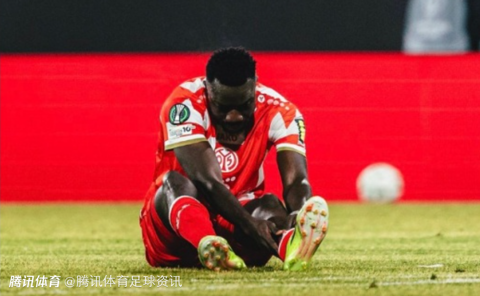 本赛季仅出战9场！美因茨官方：西拉斯遭遇左胫骨和腓骨骨折