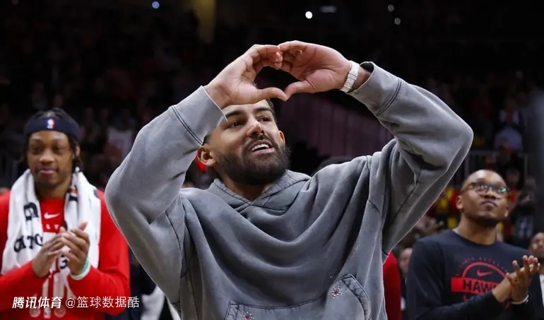 杨被交易后首次重返亚特兰大获致敬 热泪盈眶遗憾未能登场打球