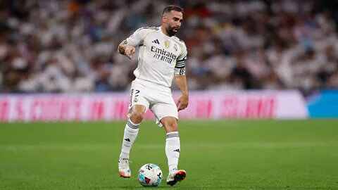 记者：卡瓦哈尔已收到皇马的续约合同，他想留队就能留下