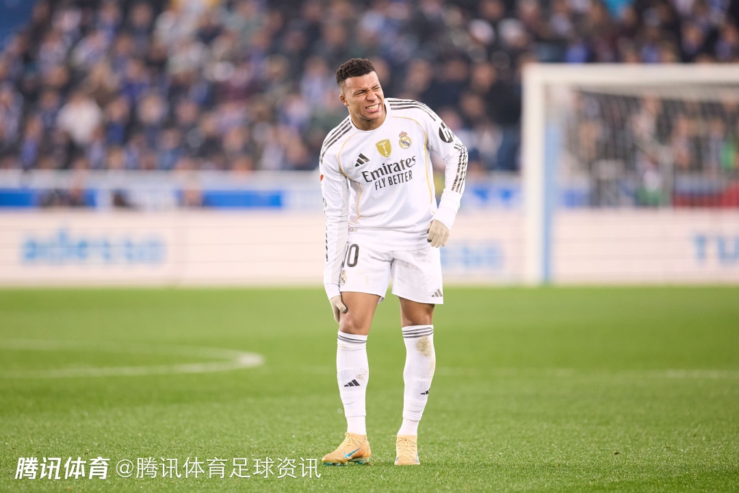 膝伤未愈！西媒：姆巴佩可能缺战本菲卡 为世界杯将不会冒险复出