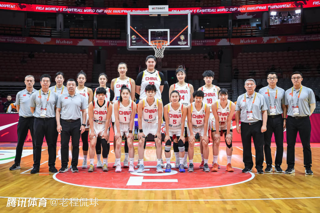 女篮15分惨败功勋老帅再被质疑 这是不是他的锅？