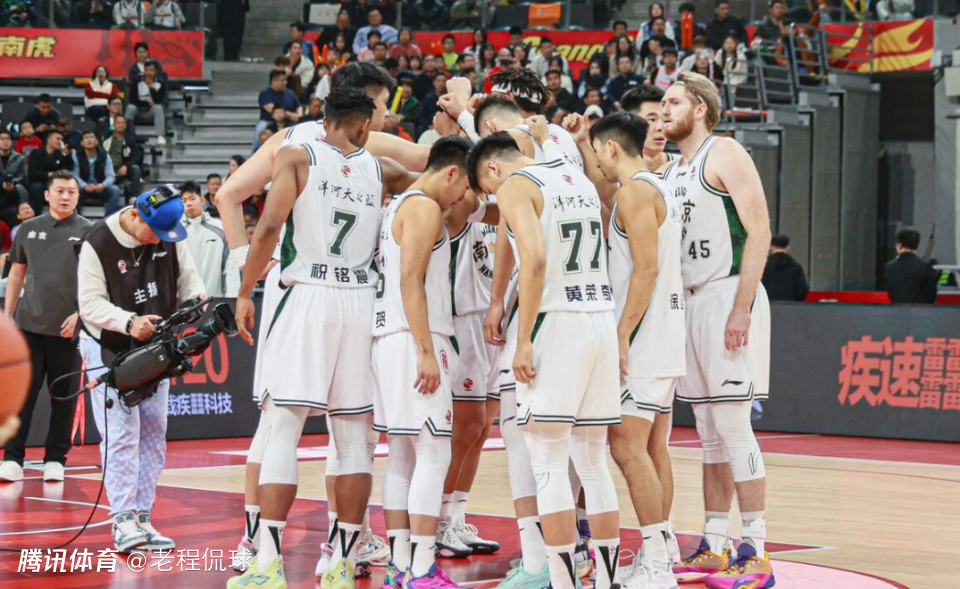 同曦冲广东后擒上海让多少人意外？老总不必直播卖票了