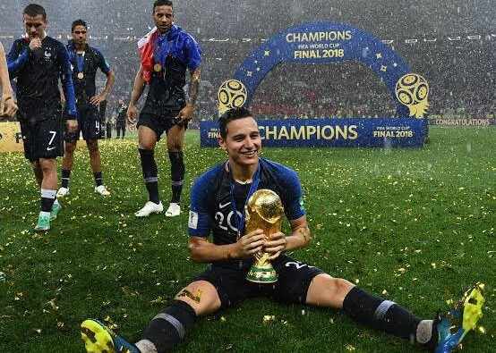 托万：带领朗斯夺冠，我义不容辞