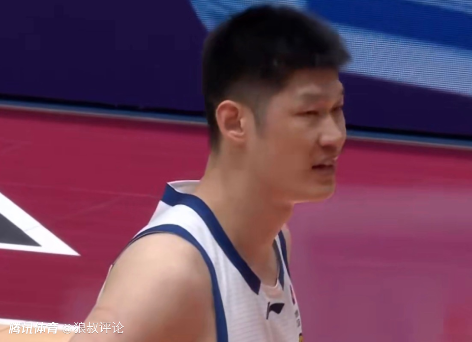 胡金秋：大家都想拿下这场德比大战 但比赛还是输了确实很遗憾