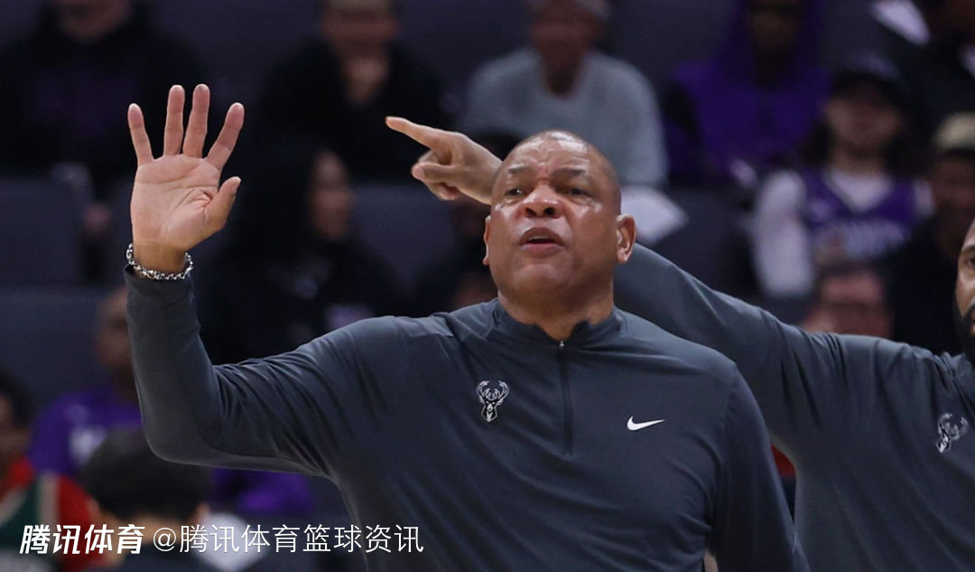 突破出场时间限制！里弗斯：我们决定让字母哥留在场上 为了把比赛彻底终结