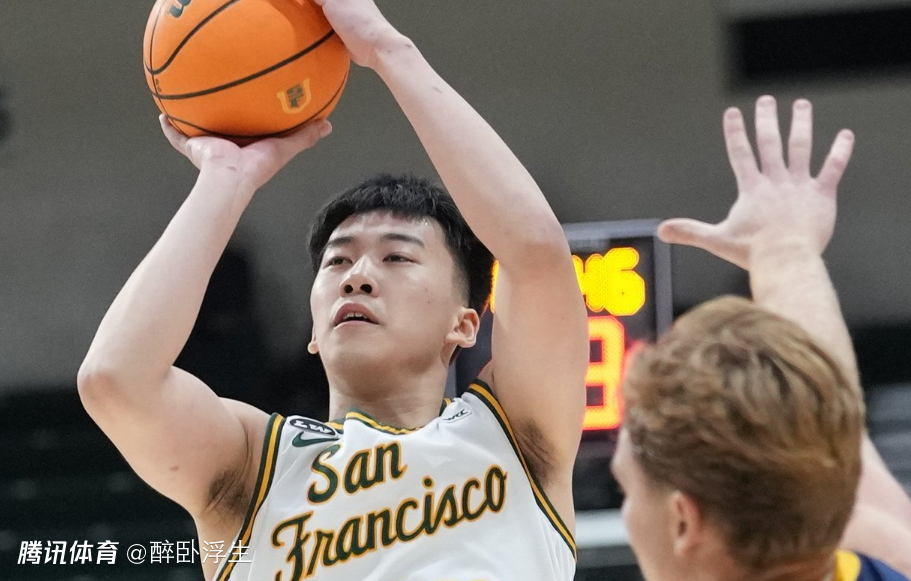 再爆发！王俊杰上半场三分4中4狂轰15分 下半场0出手折返跑