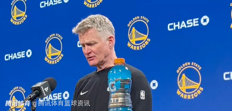 科尔：库里伤势并不严重 看到队员们陷入交易流言心里不好受