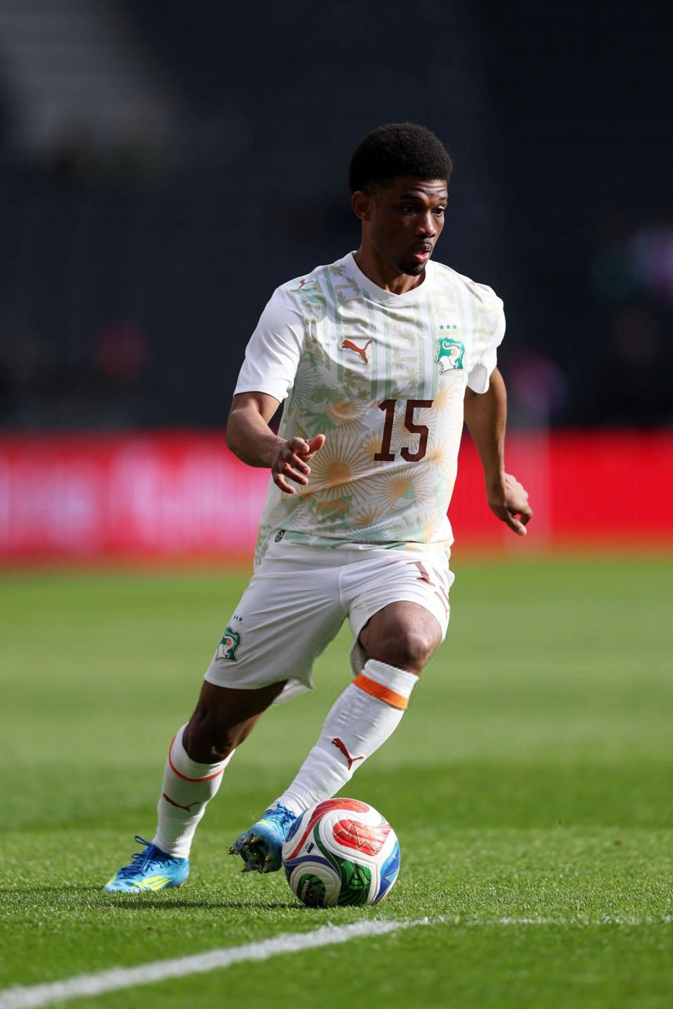 曼联4000万边锋低迷，芒特有望24天改变命运！伤愈力争打动卡里克