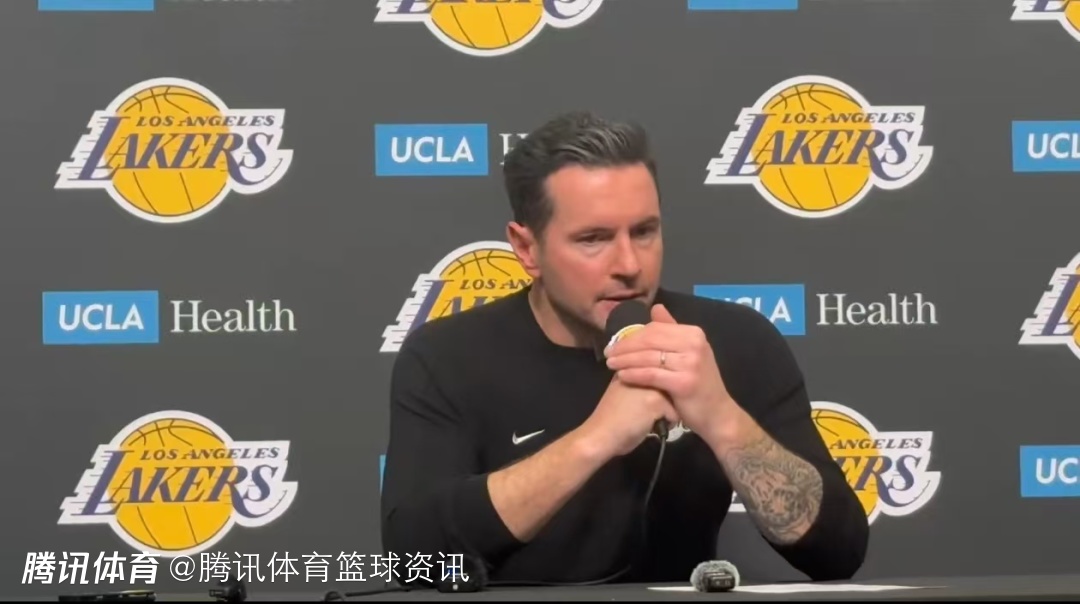 雷迪克：战术跑出来了 东契奇没出手可能以为艾萨克会协防