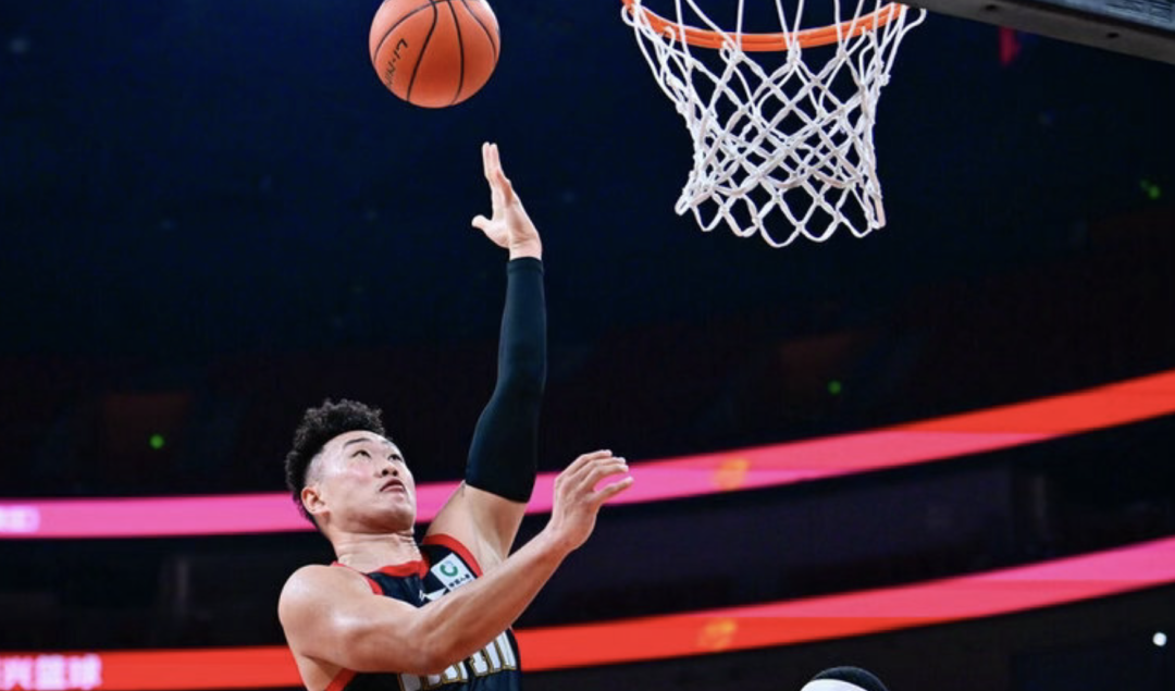 贺希宁22分深圳22分大胜新疆 王浩然22分约翰逊21分杨芮18分