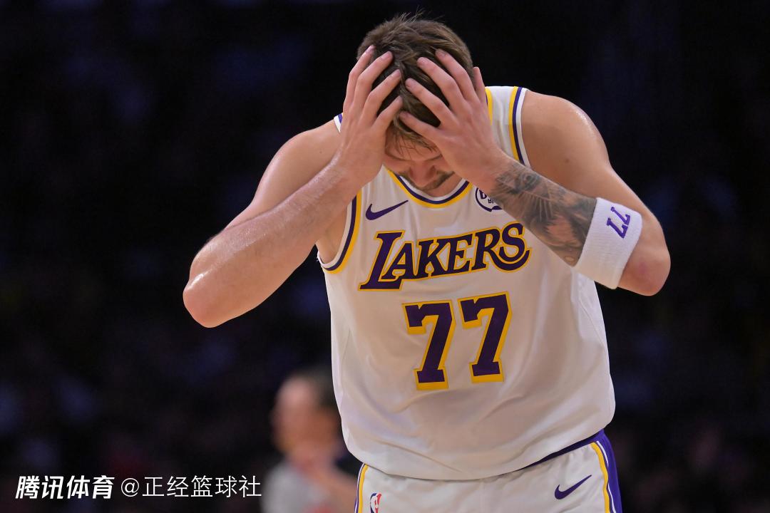 东契奇离谱操作！球迷让其提升防守被拉黑 遭嘲讽：这是你此生最强防守