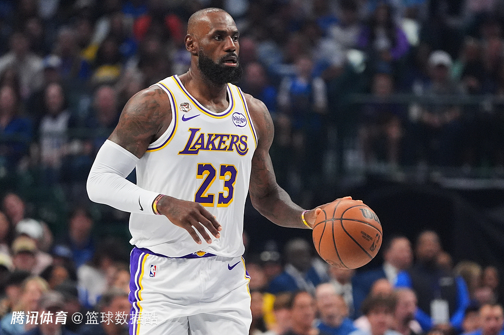 老詹谈单场轰30+9+15：我知道自己的能力 可惜还是不够赢球