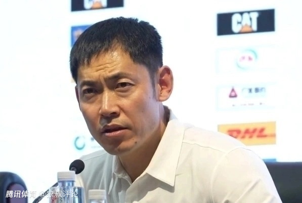 张庆鹏：球队出现了很多的问题 每个人都有华丽履历但篮球不是一个人运动