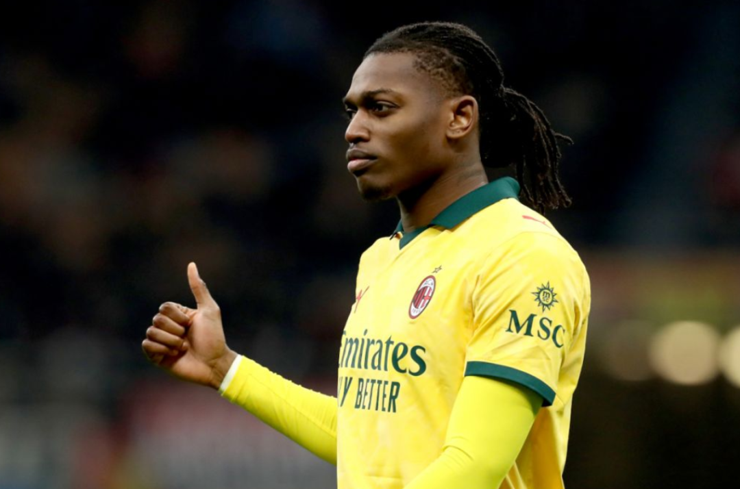 晚邮报：AC米兰愿听取对莱奥的报价，要价至少5000万欧