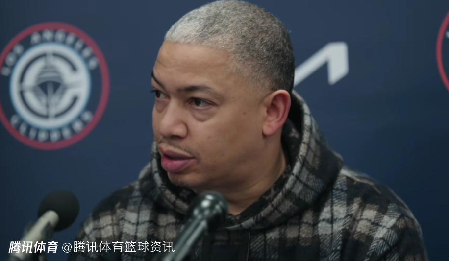 泰伦-卢：小卡哈登在进攻端的处理都很合理 只是我们下半场没能投进球