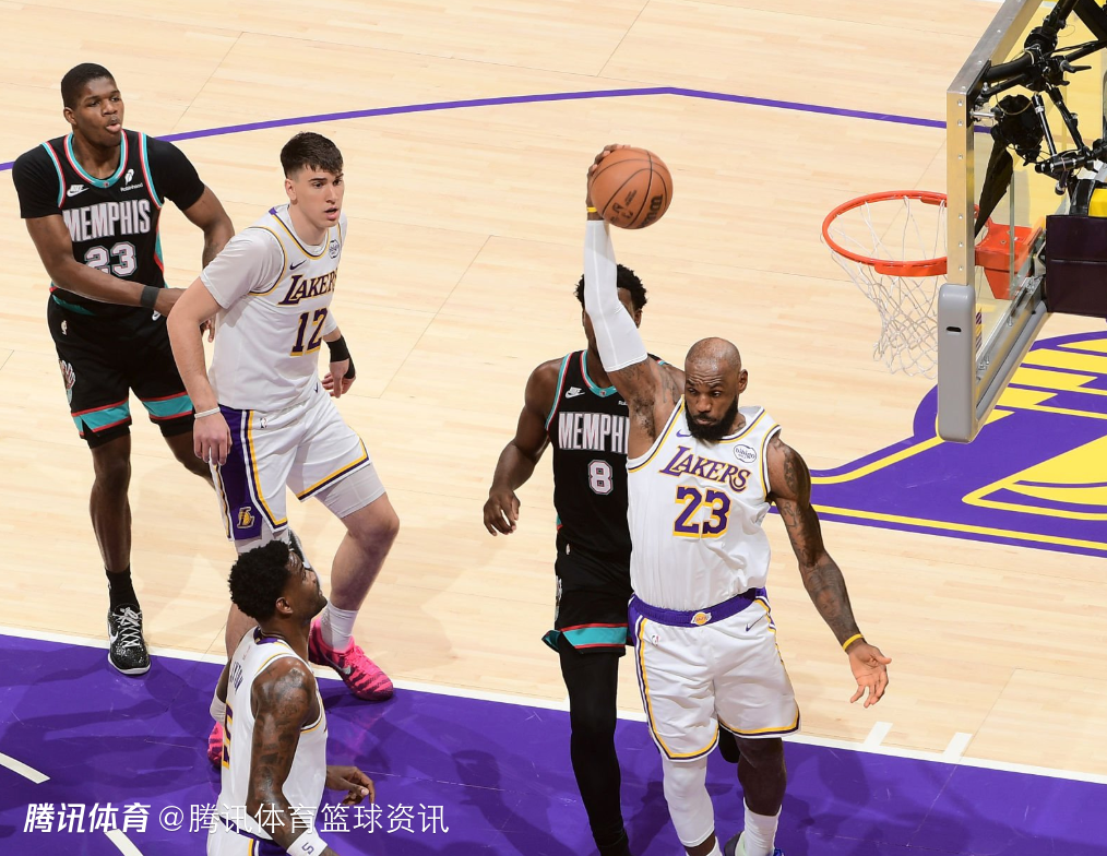 里程碑！詹姆斯常规赛+季后赛总助攻数超保罗 升至历史第二