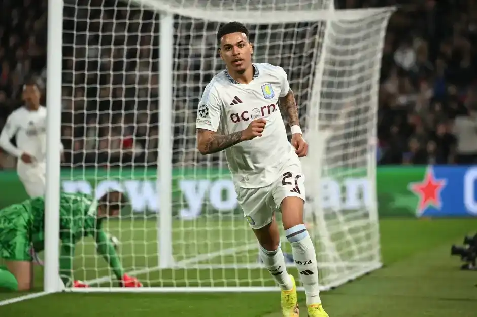 英媒：罗杰斯不排斥出国踢球，他非常欣赏巴黎主帅恩里克