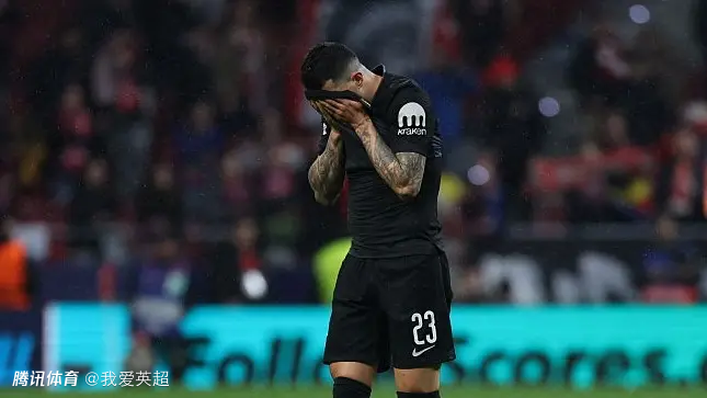 全员卧底？热刺欧冠离大谱：开场22分钟4次失误送礼，22岁门将获0分