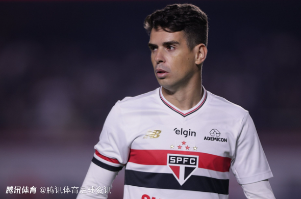 足球报：圣保罗希望奥斯卡复制保利尼奥转型轨迹 担任技术管理者