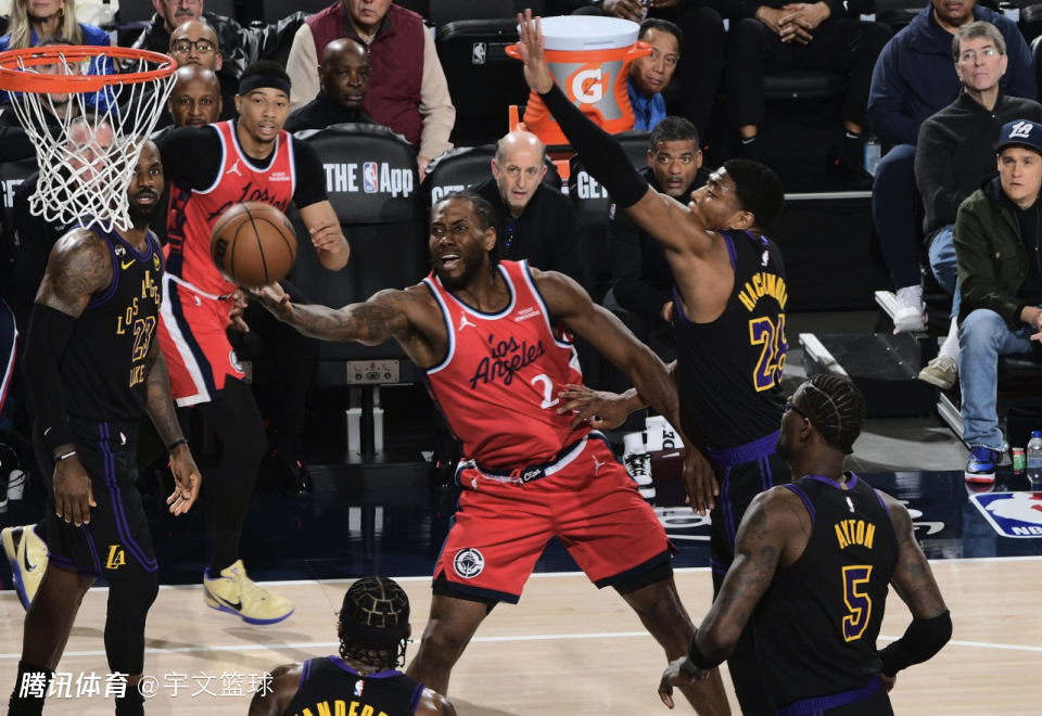 快船双星拒绝湖人逆转！莱昂纳德复出24分 哈登18+7+10罚球制胜