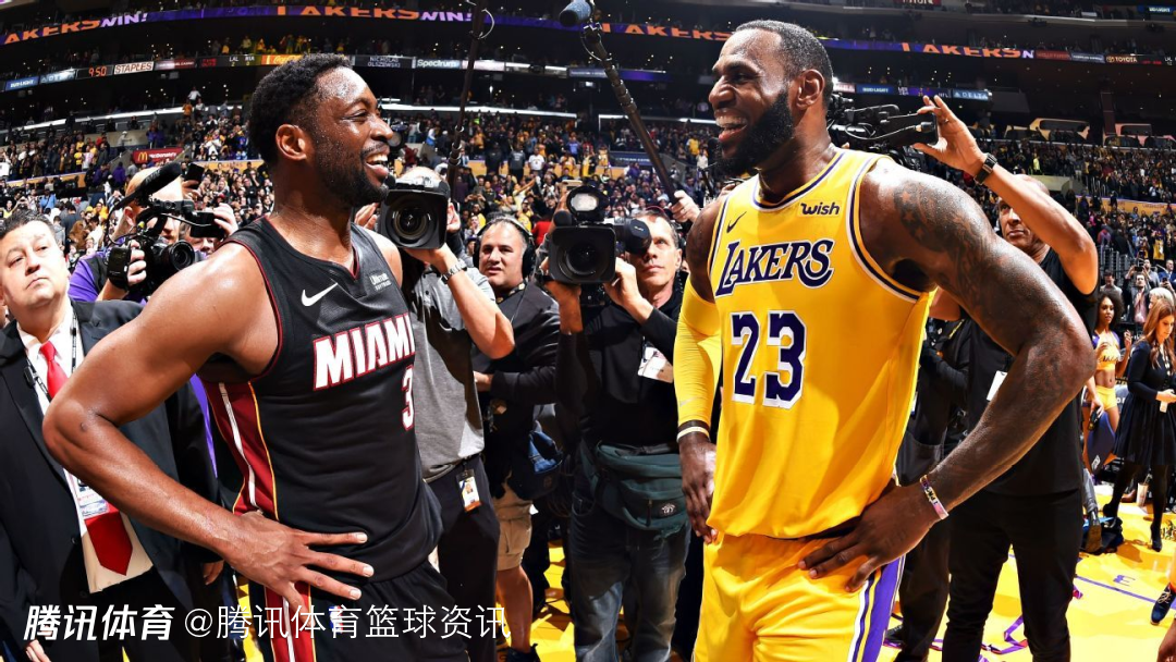韦德：詹姆斯自成一档 生涯履历是篮球史上最伟大成就