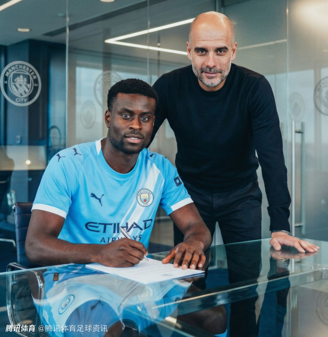 罗马诺：格伊已与曼城签约至2031年 周薪超过30万镑