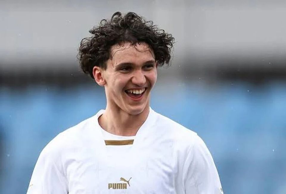 曼联官宣压哨卖第四人，巨头叫停铁闸交易！没买人却化身出租狂魔