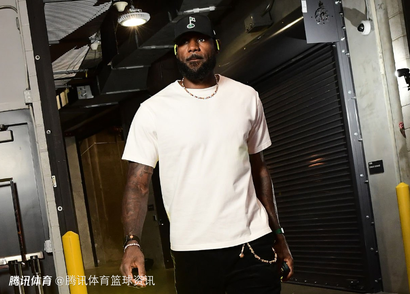 湖人官方：詹姆斯状态升级今日可出战公牛 结束连续3场比赛缺阵