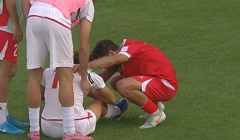 12天前刚1-0赢U23国足！伊朗亚洲杯0胜垫底，众将崩溃躺地+哭成泪人