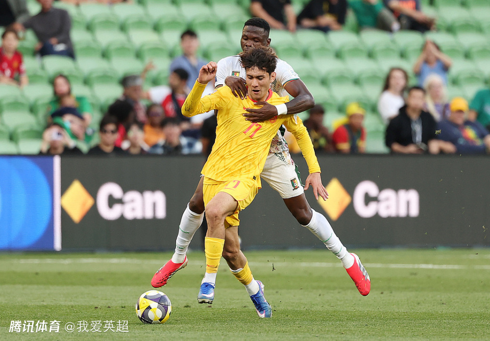 国足本场最佳？23岁红星半场造喀麦隆2红3黄！一身脏泥获赞：太拼了