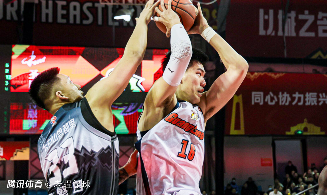 广东内线焦泊乔本赛季场均5+4 他为何会进国家队集训？