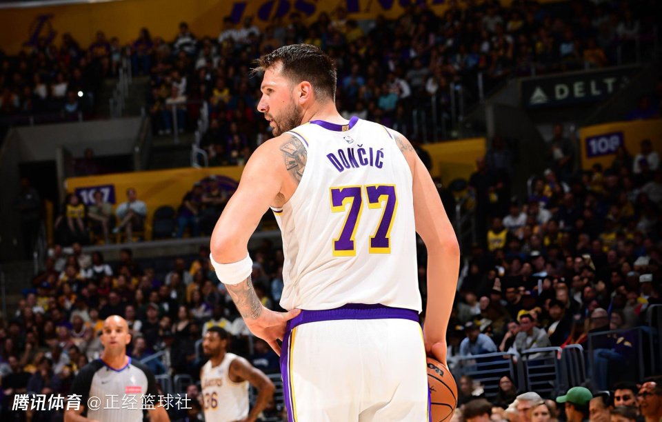 东契奇复出23投25分！吞本赛季第12次技犯 4失误正负值-3太尴尬