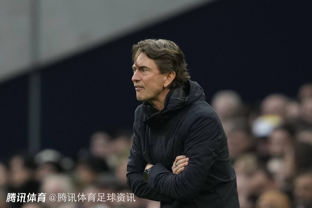 高层仍在权衡！天空体育：弗兰克预计继续执教 将带队出战欧冠