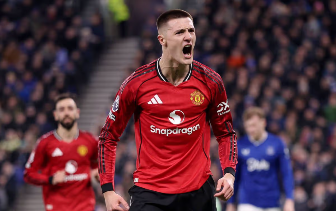 想踢比赛，跟队记者：谢什科抱怨曼联赛程的间隔时间太长