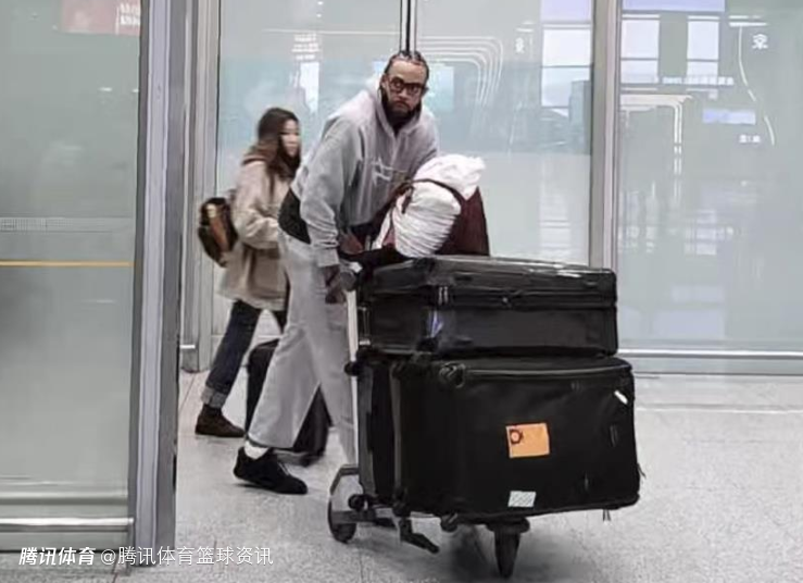 NBA冠军中锋来了！麦基今日中午抵达北京：即将开启CBA生涯