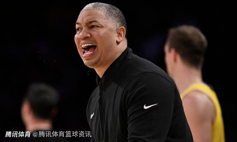 泰伦-卢：小卡一直受左脚踝酸痛困扰 我们每晚都会战斗到底