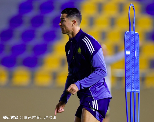 C罗抱怨投入不足？英媒列数据反驳：新月净支出更高 但薪资仅为胜利一半