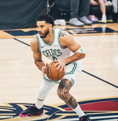 篮球不止有输赢！哈登米切尔夸赞塔图姆复出后表现 两战共轰35分