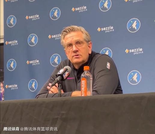 芬奇解释弃用李凯尔：场上球员没效果只能不断尝试 我需要找到化学反应