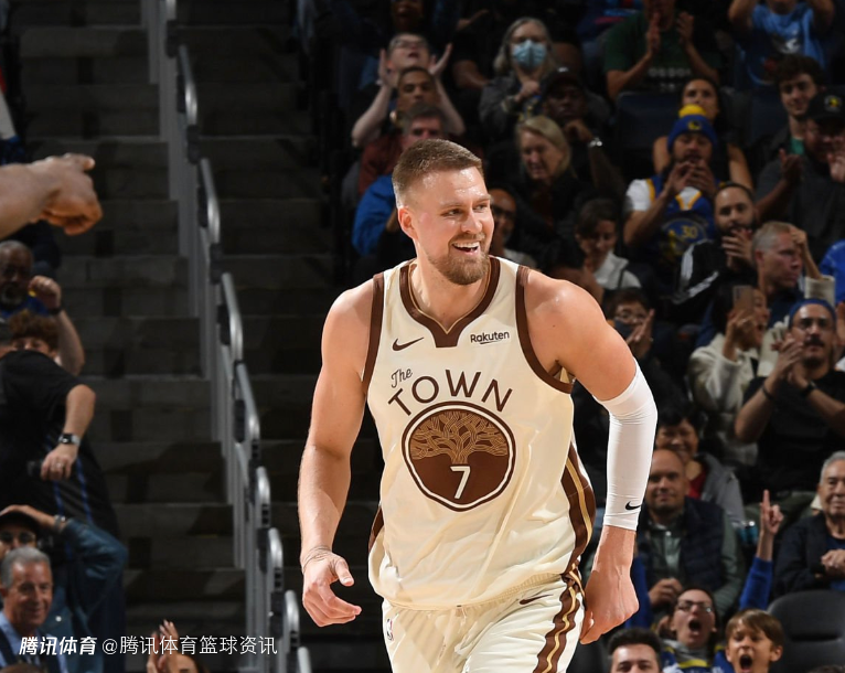 勇士vs掘金前瞻：小库里有望复出助力后场 约基奇穆雷力争助队复仇
