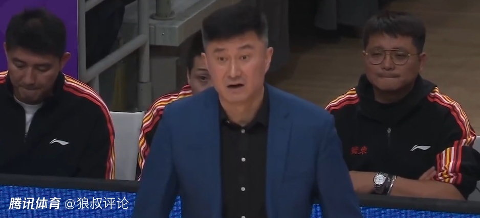 杜锋：希望更多球员能站出来帮助萨姆纳 第一阶段不想让崔永熙仓促上场