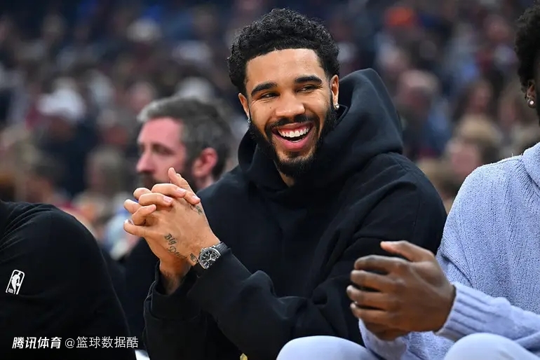 揭秘塔图姆训练：对抗下投篮并完成数次暴扣 恢复顺利愈发接近复出